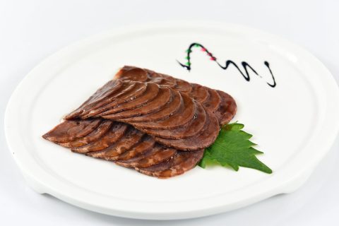 40а. Усен Ню Джоу (говядина, кунжут)